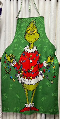 Grinch Apron (Reversible) Kit do you want two pins to hold it out? ￼